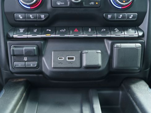 Used 2021 Chevrolet Silverado 2500 High Country w/ Z71 Off-Road Package AWD/4WD image 32