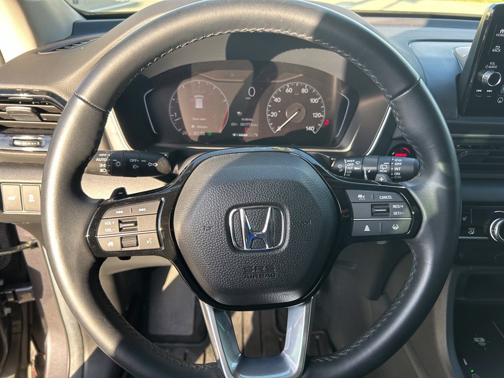 Certified 2025 Honda Pilot Touring image 22
