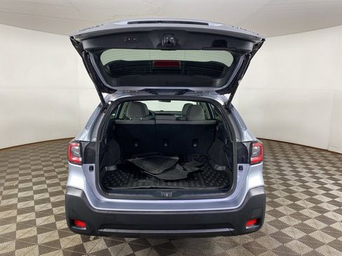 Used 2023 Subaru Outback Premium image 7