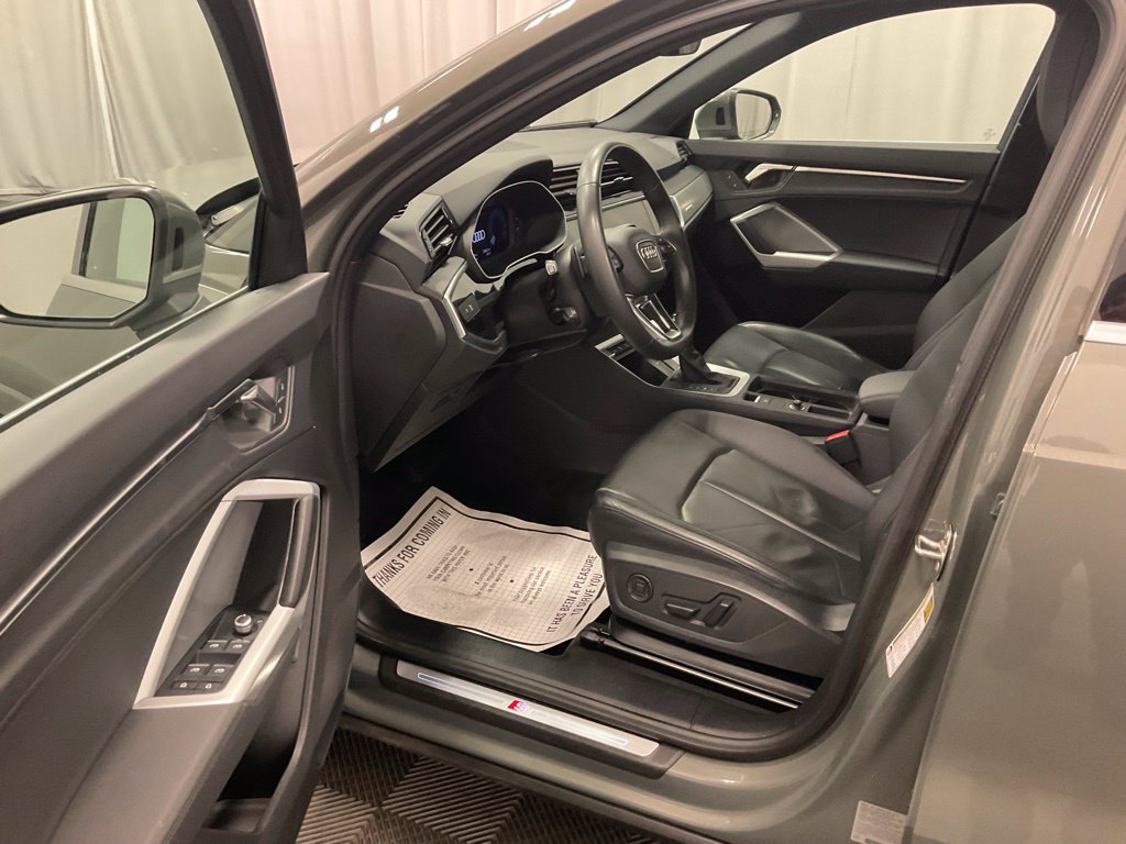 Used 2025 Audi Q3 2.0T Premium AWD/4WD image 4