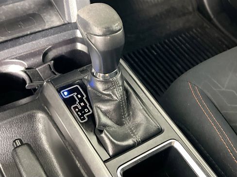 Used 2018 Toyota Tacoma TRD Sport w/ Technology Package AWD/4WD image 25