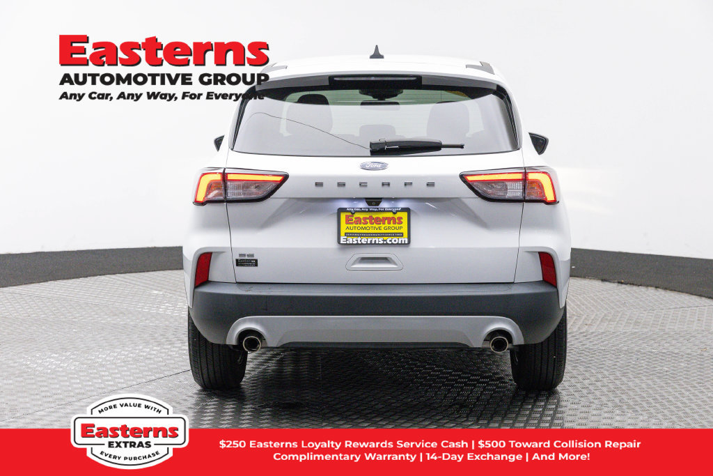 Used 2022 Ford Escape SE FWD image 7