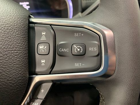 Used 2026 RAM 2500 Laramie AWD/4WD image 22