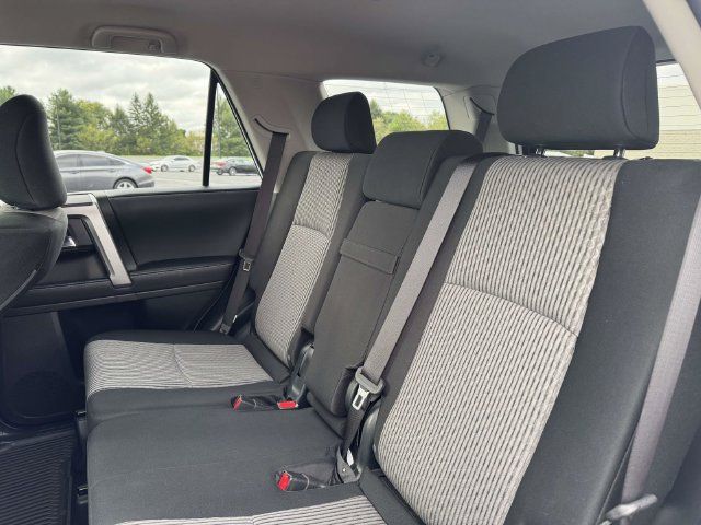 Used 2023 Toyota 4Runner SR5 AWD/4WD image 22
