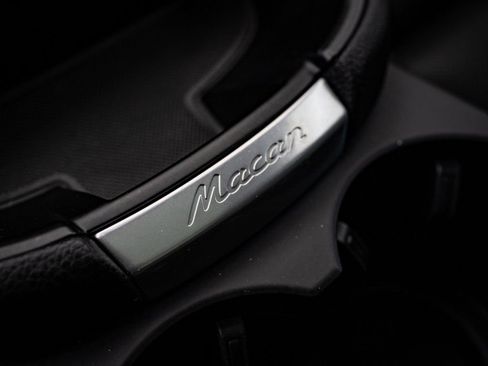 Used 2023 Porsche Macan image 34