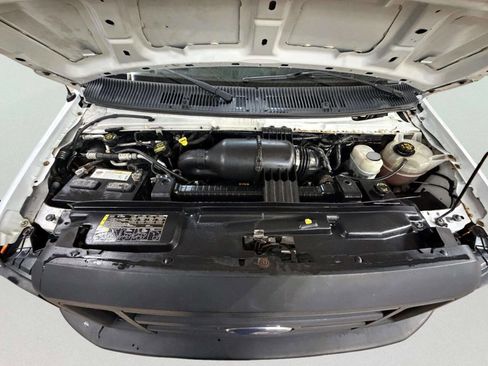 Used 2010 Ford E-350 and Econoline 350 Extended Super Duty image 20