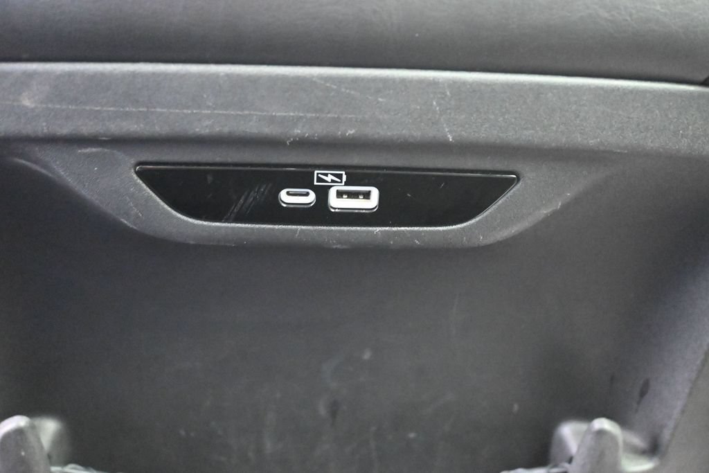 Used 2023 Chrysler Pacifica Touring-L FWD image 23