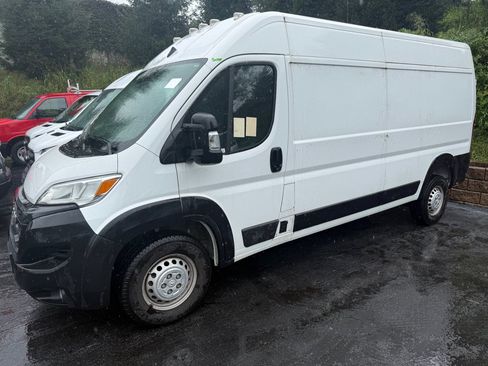 Used 2025 RAM ProMaster 2500 w/ Convenience Group FWD image 5