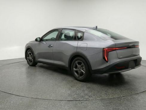 Used 2025 Kia K4 FWD image 6