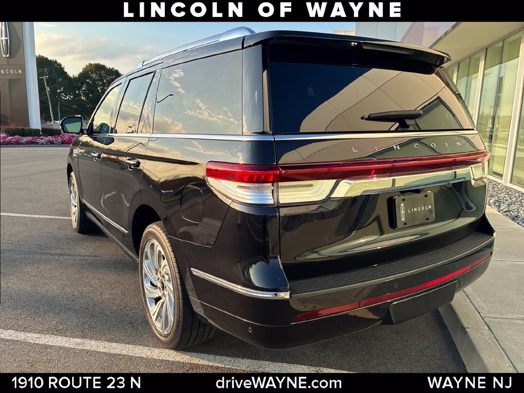 Certified 2023 Lincoln Navigator 4WD image 4