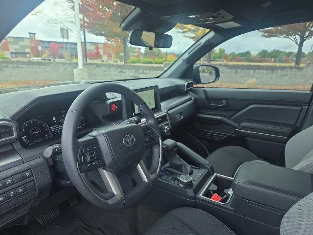 Used 2025 Toyota 4Runner TRD Off-Road AWD/4WD image 13
