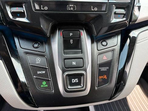 Used 2023 Honda Odyssey Touring image 13