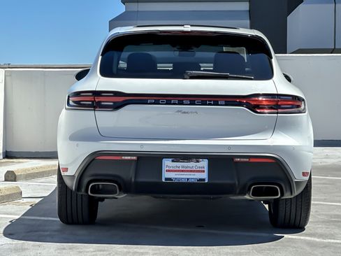 Certified 2023 Porsche Macan AWD/4WD image 7