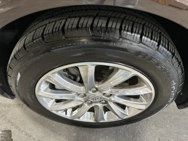 Used 2020 Buick Envision Essence FWD image 23