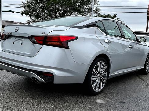 Used 2025 Nissan Altima 2.5 SL FWD image 6