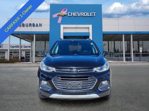 Used 2018 Chevrolet Trax Premier w/ Midnight Edition AWD/4WD image 2