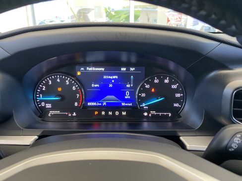 Used 2020 Ford Explorer XLT w/ Equipment Group 202A AWD/4WD image 23