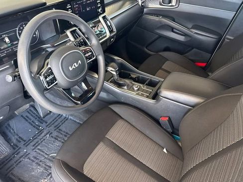 Used 2022 Kia Sorento LX FWD image 13
