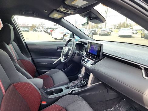 Used 2024 Toyota Corolla Cross AWD Hybrid image 11