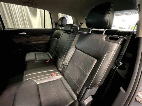 Used 2023 Volkswagen Atlas SE w/ Black Wheel Package AWD/4WD image 15