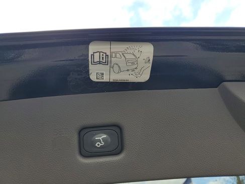 Used 2019 Lincoln Nautilus Select image 10