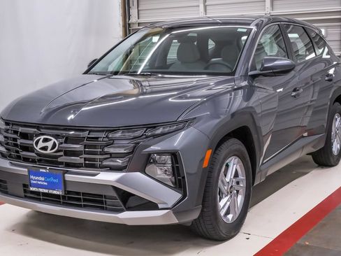 Certified 2026 Hyundai Tucson SE FWD image 1