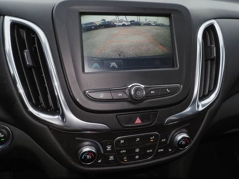 Certified 2018 Chevrolet Equinox LT FWD image 12