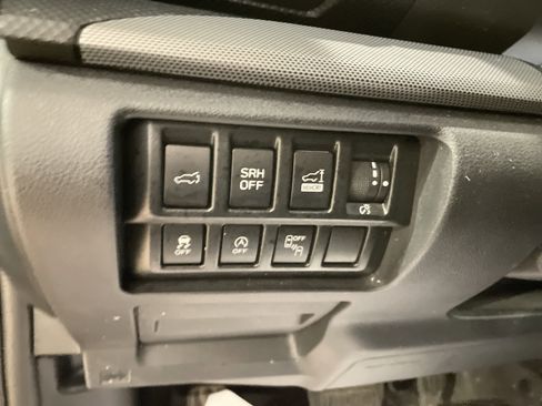 Used 2021 Subaru Forester Limited w/ Popular Package #3 image 26