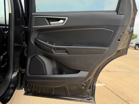 Used 2020 Ford Edge SEL FWD image 9