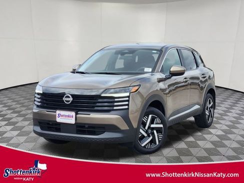 Used 2025 Nissan Kicks SV image 1