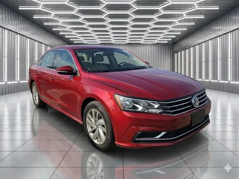 Used 2018 Volkswagen Passat 2.0T SE FWD image 2