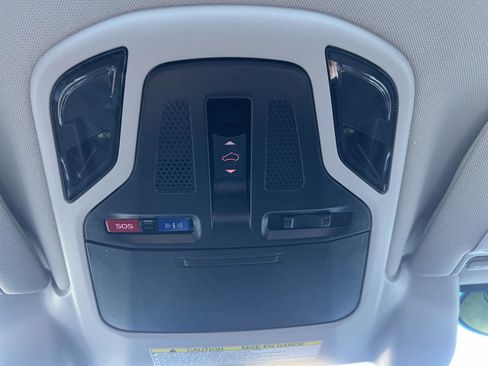 Used 2022 Subaru Outback Premium image 32