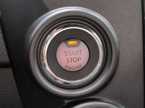 Used 2024 Nissan Titan PRO-4X w/ Pro-4x Convenience Package AWD/4WD image 28