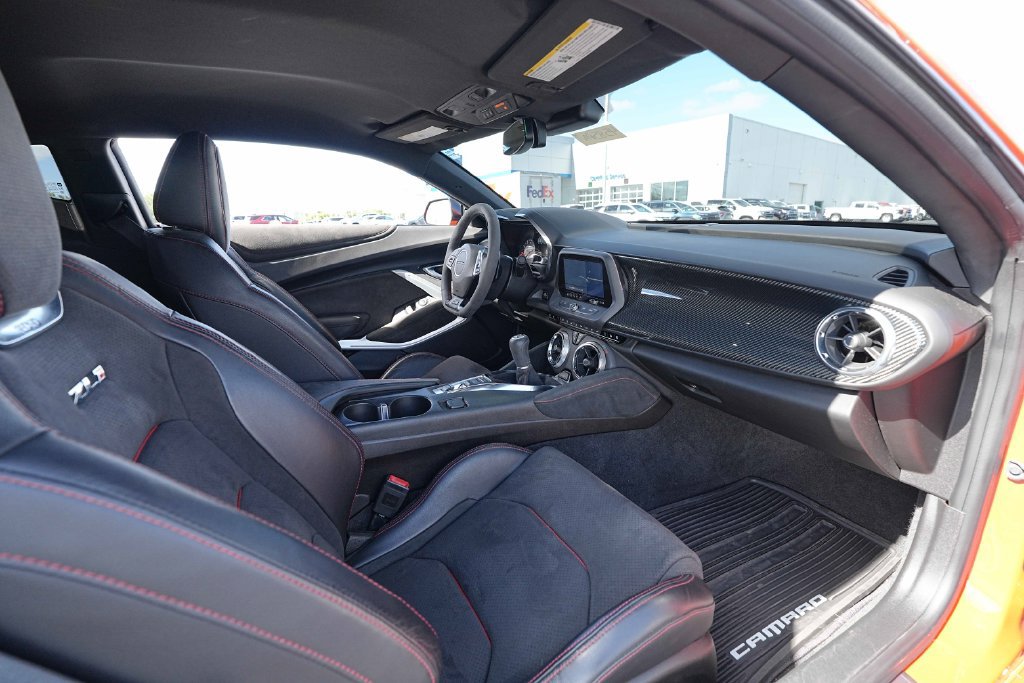 Used 2019 Chevrolet Camaro ZL1 RWD image 28