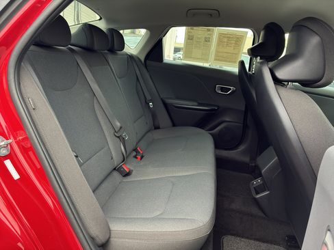 Used 2025 Kia K4 FWD image 30