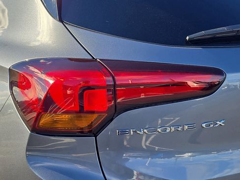 Used 2022 Buick Encore GX Preferred w/ Sport Touring Package image 12