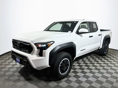 Used 2024 Toyota Tacoma TRD Off-Road AWD/4WD image 3