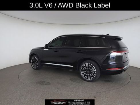Used 2023 Lincoln Aviator Black Label AWD/4WD image 10