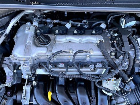 Certified 2021 Toyota Corolla LE FWD image 32