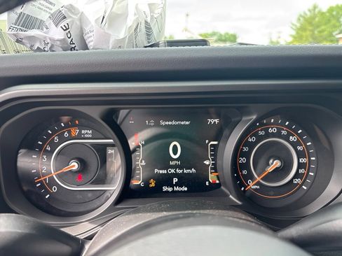 New 2026 Jeep Gladiator Mojave AWD/4WD image 7