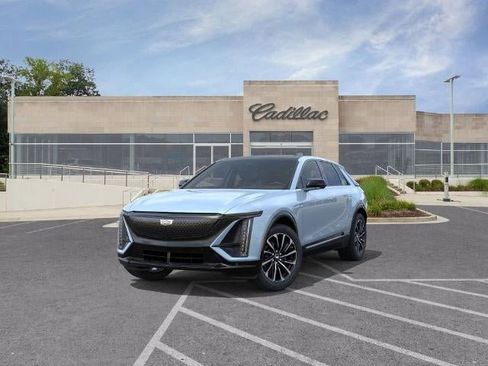 New 2026 Cadillac Lyriq Sport RWD image 8