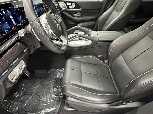 Certified 2023 Mercedes-Benz GLS 580 4MATIC image 9