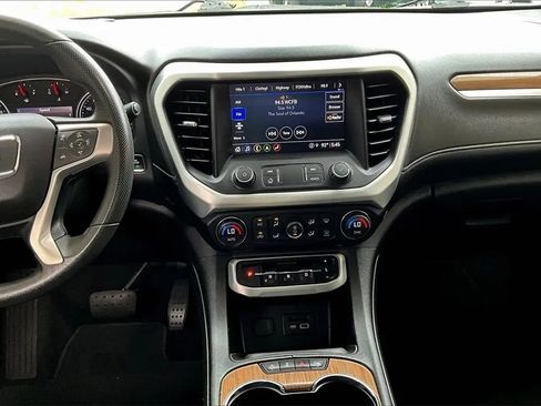 Used 2021 GMC Acadia SLE w/ Driver Convenience Package image 6