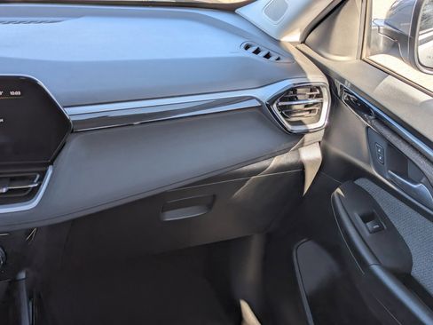 Used 2024 Chevrolet TrailBlazer LT w/ Driver Confidence Package image 18