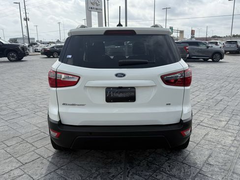 Used 2021 Ford EcoSport SE w/ SE Convenience Package image 6