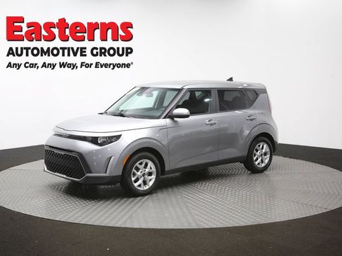 Used 2025 Kia Soul LX w/ LX Technology Package FWD image 56