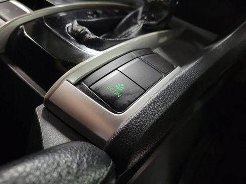 Used 2019 Honda Civic Sport image 18