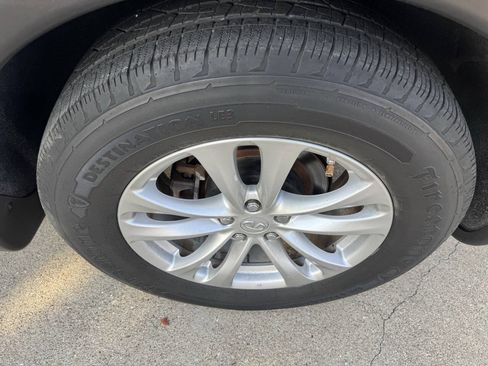 Used 2017 INFINITI QX70 2WD image 28