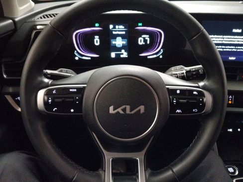 Used 2024 Kia Sportage EX FWD image 5