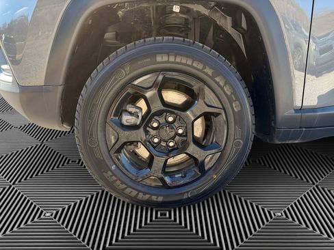 Used 2023 Jeep Compass Trailhawk w/ Trailhawk Convenience Group image 9